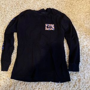 ❤️Kids size M Quicksilver long sleeve t-shirt - like new !